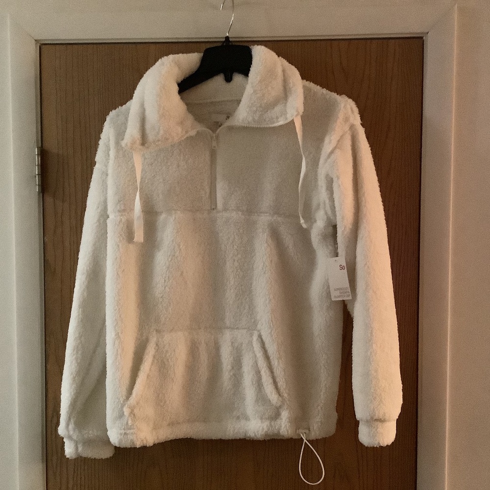 NWT So Top Cream Color Size M